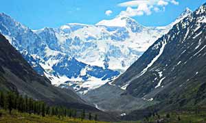 Самая высокая вершина на Алтае - гора Белуха, 4506 м.